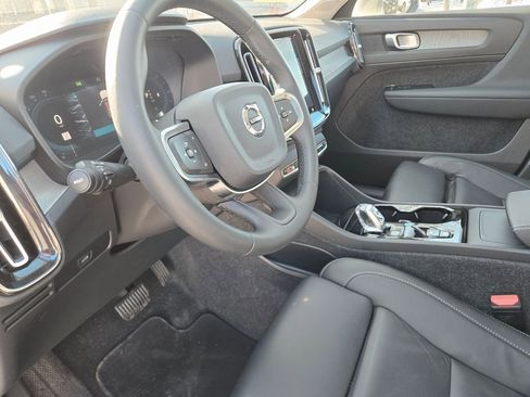 Certified 2025 Volvo XC40 B5 Plus image 16