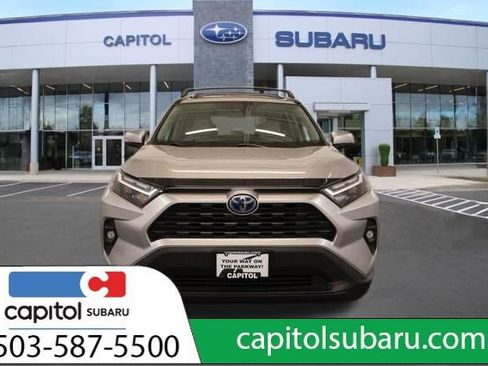 Used 2022 Toyota RAV4 XLE Premium AWD/4WD image 7