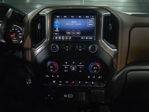Used 2022 Chevrolet Silverado 3500 High Country image 28