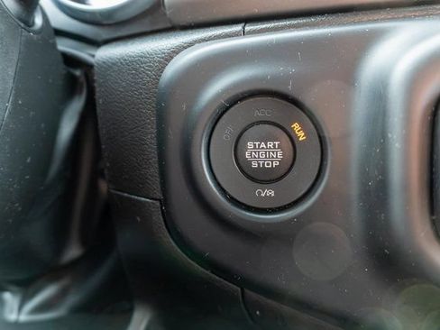 Used 2022 Jeep Gladiator Sport AWD/4WD image 21