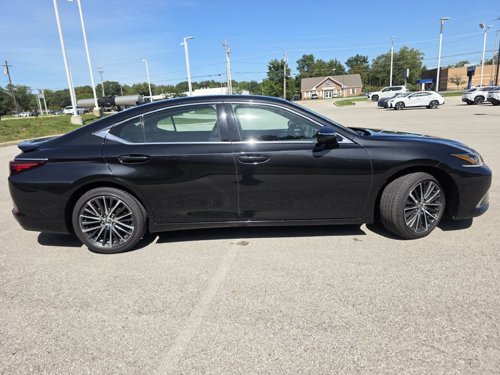 Used 2022 Lexus ES 350 w/ Premium Package FWD image 11