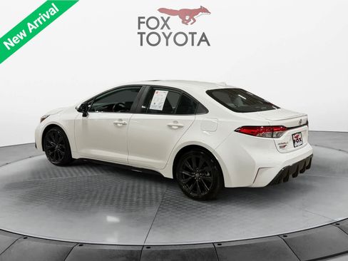 Used 2023 Toyota Corolla SE w/ SE Premium Package FWD image 4