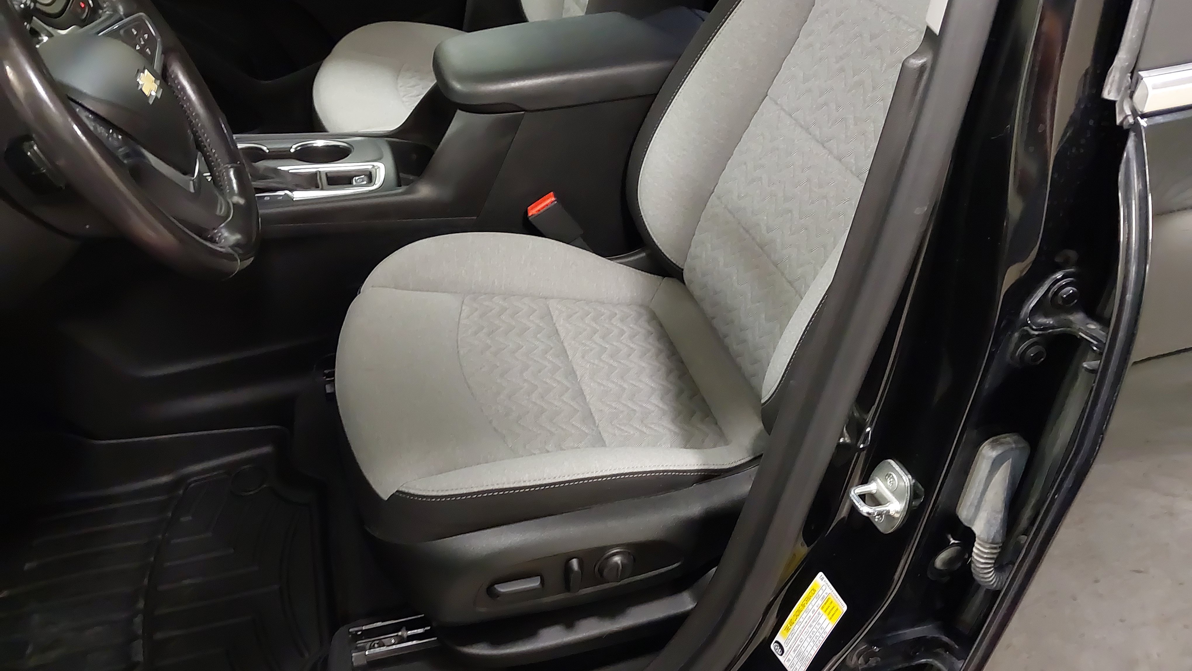 Used 2022 Chevrolet Equinox LT FWD image 21