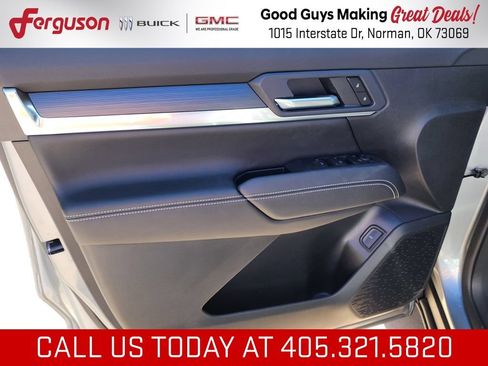 New 2026 GMC Terrain Elevation w/ Elevation Premium Package AWD/4WD image 13