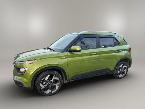 Used 2024 Hyundai Venue SEL image 1