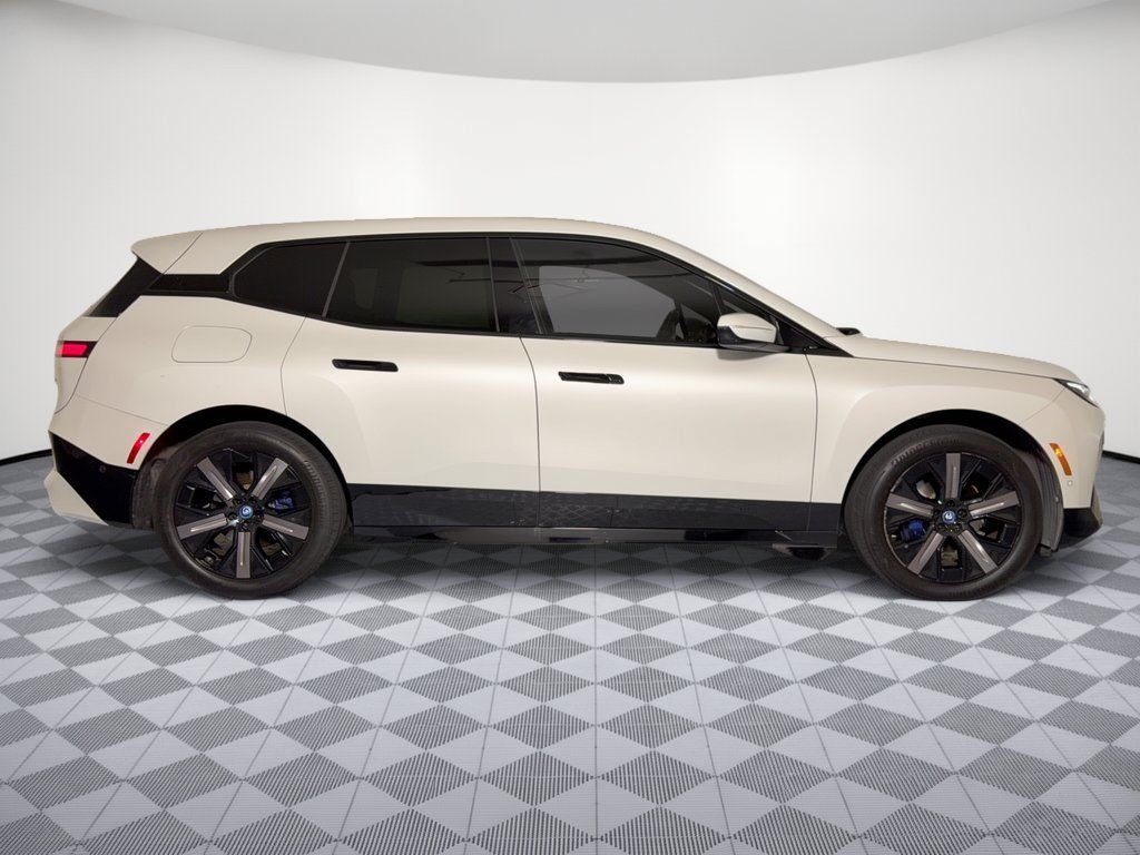 Certified 2024 BMW iX xDrive50 w/ Premium Package AWD/4WD image 8