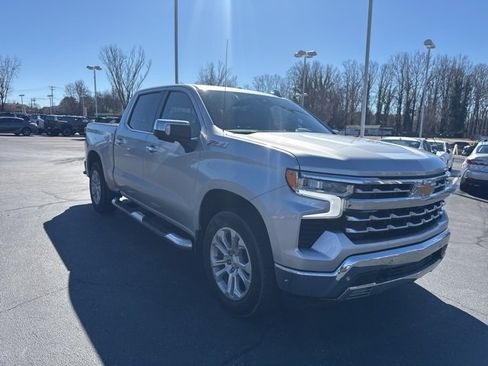 Used 2022 Chevrolet Silverado 1500 LTZ image 3