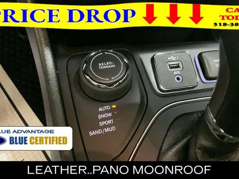 Used 2022 Jeep Cherokee Latitude w/ Sun & Sound Group AWD/4WD image 34