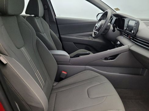 Used 2023 Hyundai Elantra SEL image 21