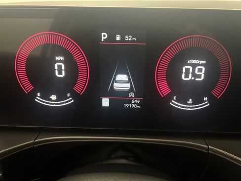 Used 2025 Hyundai Santa Fe SE image 17