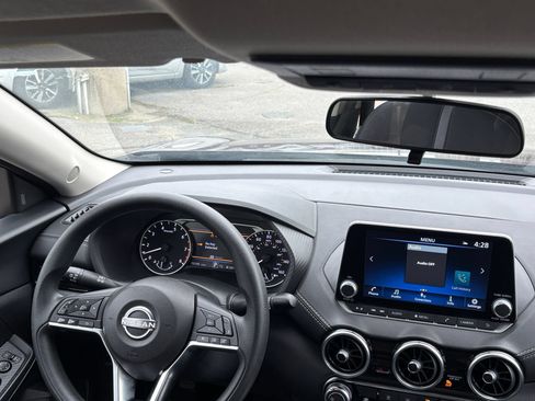 Used 2025 Nissan Sentra SV FWD image 29