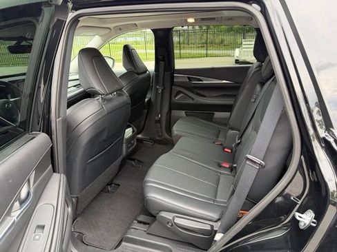 Certified 2023 INFINITI QX60 Luxe w/ Cargo Package AWD/4WD image 10