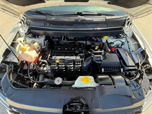 Used 2018 Dodge Journey SXT w/ Blacktop Package FWD image 4