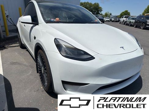 Used 2022 Tesla Model Y Performance AWD/4WD image 1