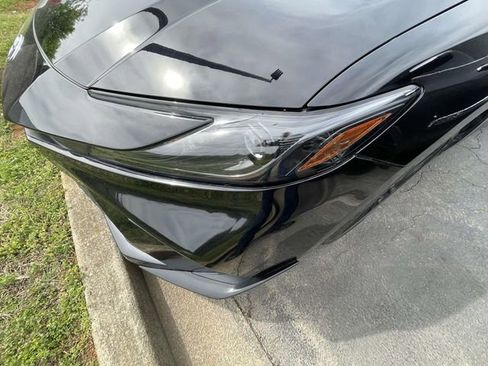 Used 2025 Toyota Camry SE image 3