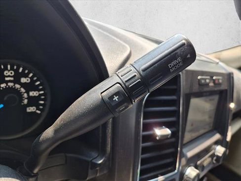 Used 2018 Ford F150 XLT w/ Equipment Group 302A Luxury AWD/4WD image 10