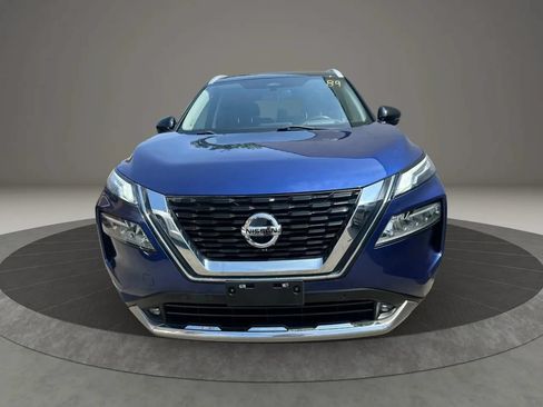Used 2021 Nissan Rogue Platinum AWD/4WD image 2