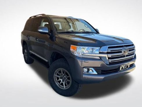 Used 2019 Toyota Land Cruiser AWD/4WD image 4