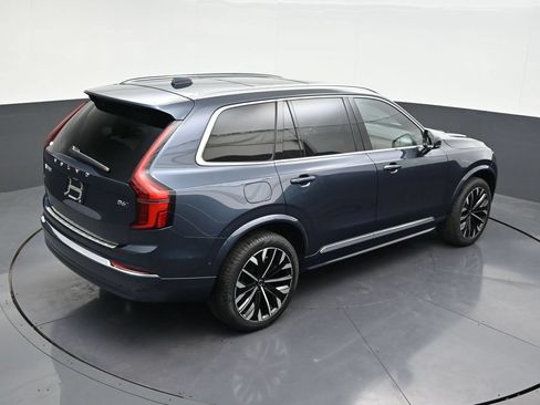Used 2026 Volvo XC90 B6 Plus w/ Protection Package Premier AWD/4WD image 17