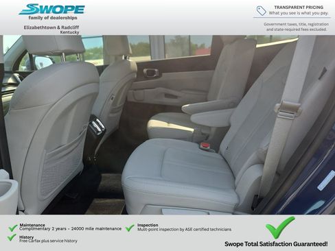Used 2024 Kia Sorento EX FWD image 12