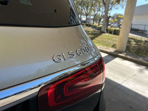 Used 2021 Mercedes-Benz Maybach GLS 600 4MATIC image 22