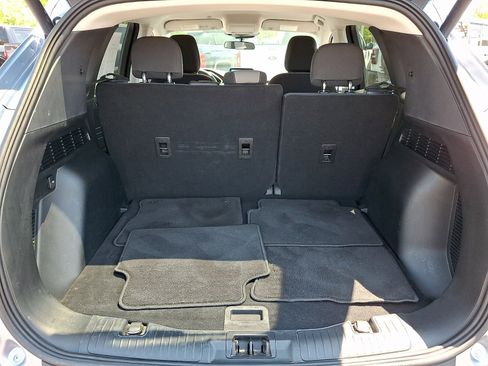 Used 2022 Ford Escape SE w/ SE Sport Appearance Package AWD/4WD image 28
