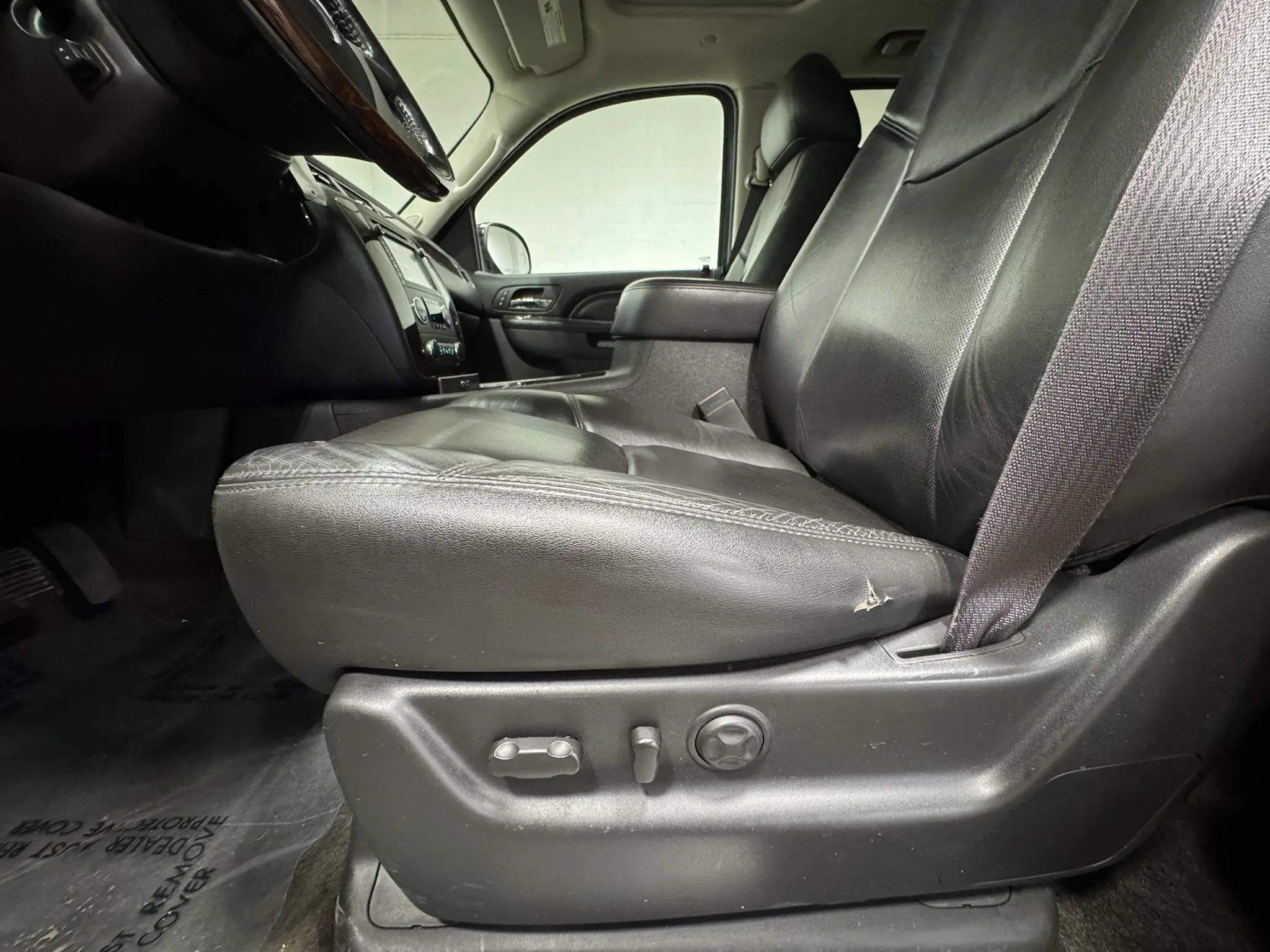 Used 2013 GMC Yukon Denali AWD/4WD image 14