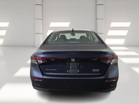 Used 2023 Honda Accord Touring image 6