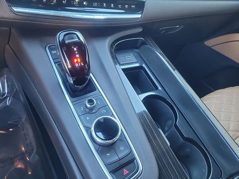 Used 2022 Cadillac Escalade ESV Premium Luxury image 24