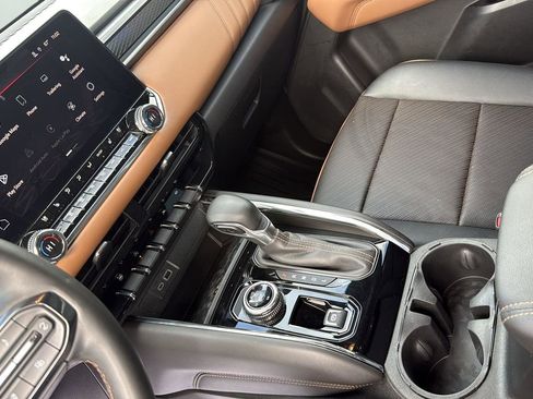 Used 2023 GMC Canyon AT4 w/ AT4 Premium Package image 19