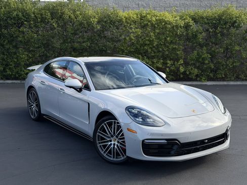 Used 2019 Porsche Panamera GTS AWD/4WD image 11