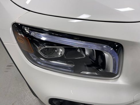 Certified 2023 Mercedes-Benz GLB 250 4MATIC image 10