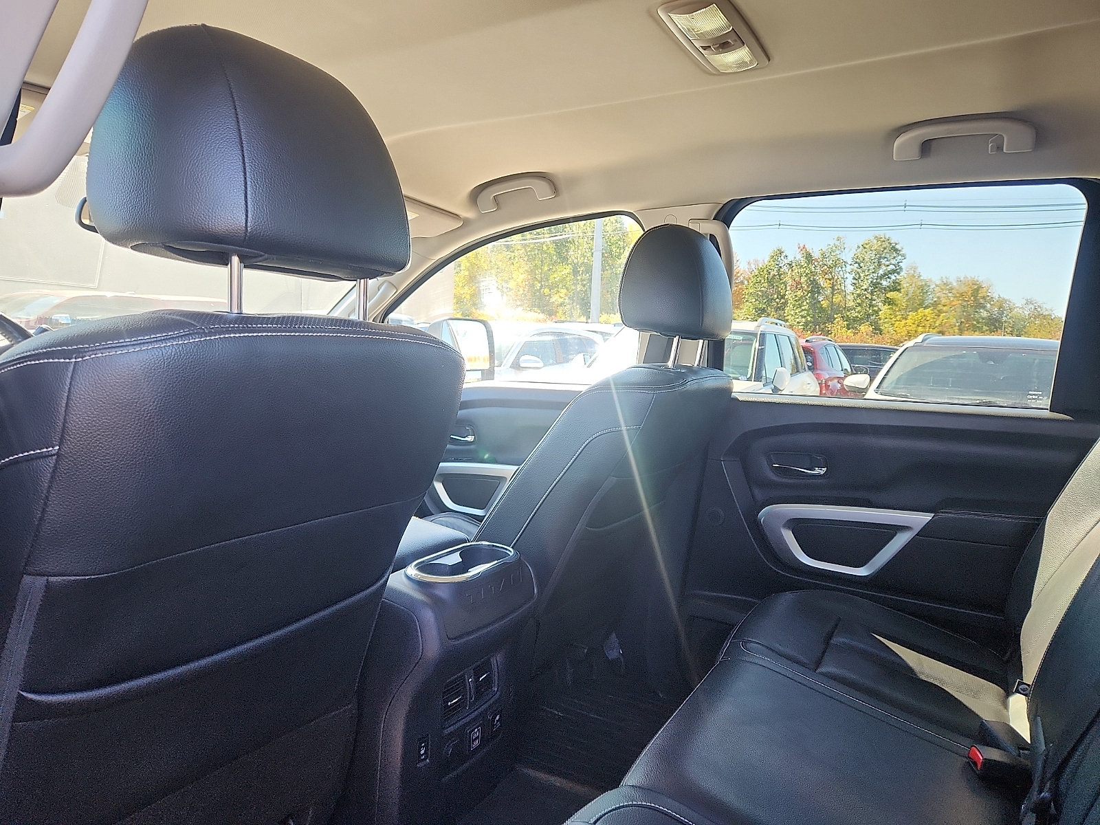 Used 2019 Nissan Titan PRO-4X w/ Pro-4x Convenience Package AWD/4WD image 23