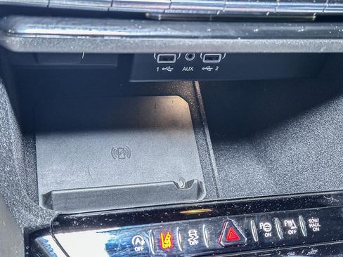 Certified 2024 Jeep Wagoneer Series II w/ Convenience Group I image 42