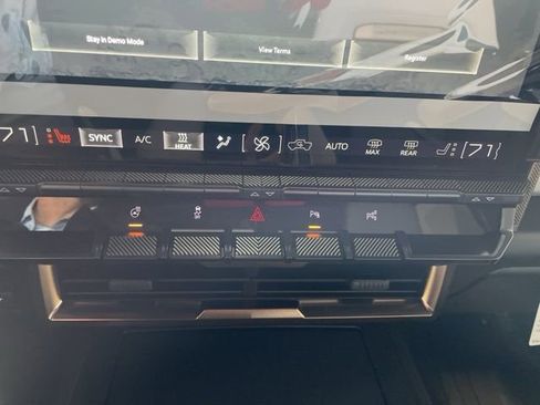 New 2025 GMC Hummer EV 2X AWD/4WD image 57