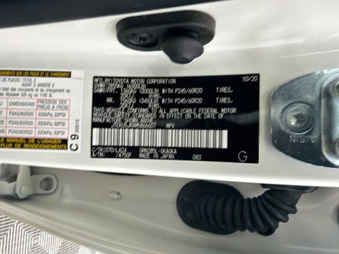 Used 2021 Toyota 4Runner Limited AWD/4WD image 35