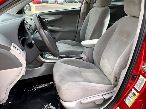 Used 2010 Toyota Corolla image 7