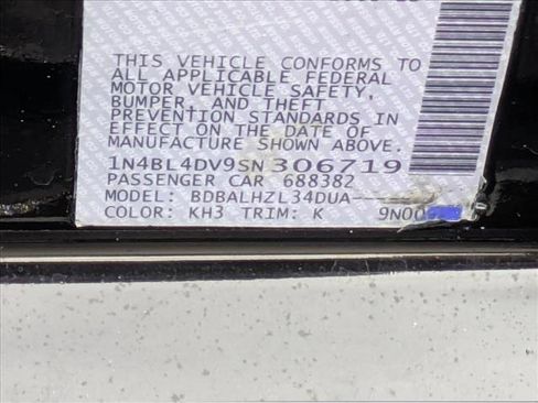Used 2025 Nissan Altima 2.5 SV FWD image 22