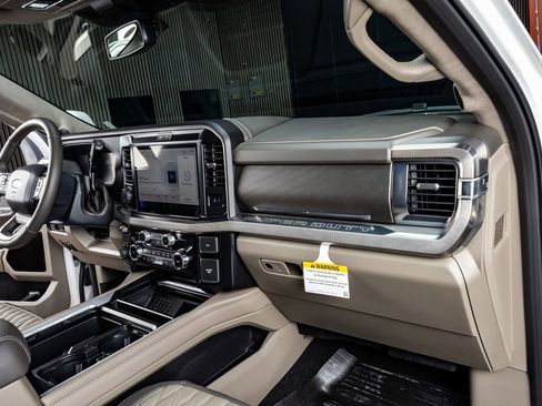 Used 2026 Ford F450 Platinum w/ Platinum Plus Package image 17