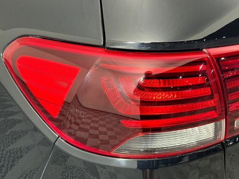 Used 2019 Kia Sorento L FWD image 34