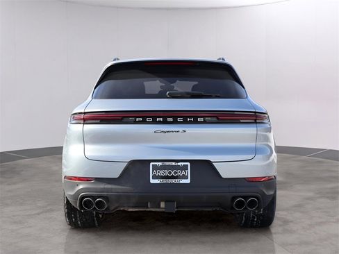 Used 2026 Porsche Cayenne S image 7