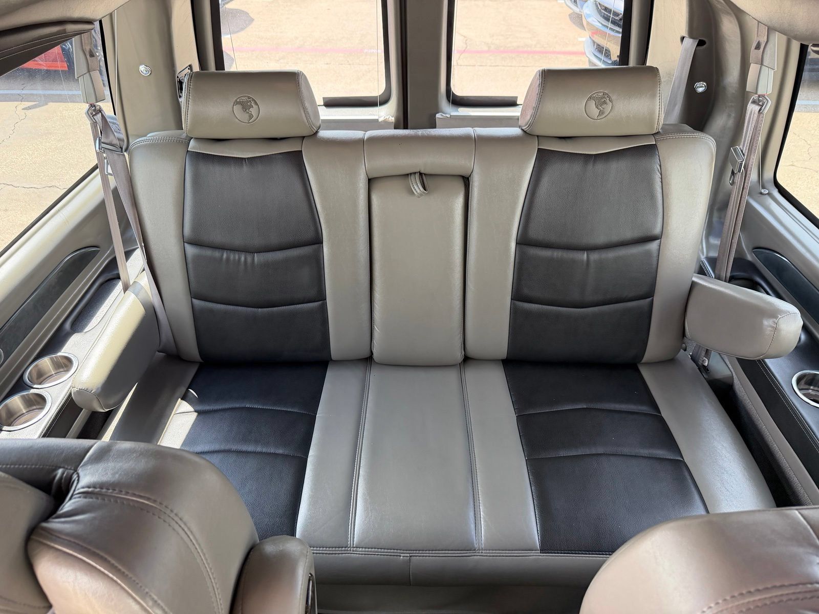 Used 2020 GMC Savana 2500 Extended w/ Enhanced Convenience Package RWD image 31