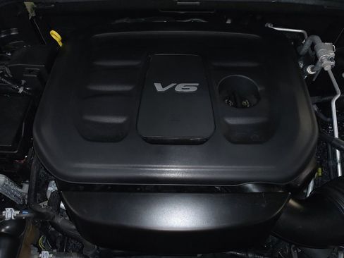 Used 2018 Jeep Grand Cherokee Altitude RWD image 30