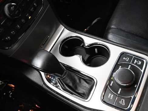 Used 2018 Jeep Grand Cherokee High Altitude AWD/4WD image 13