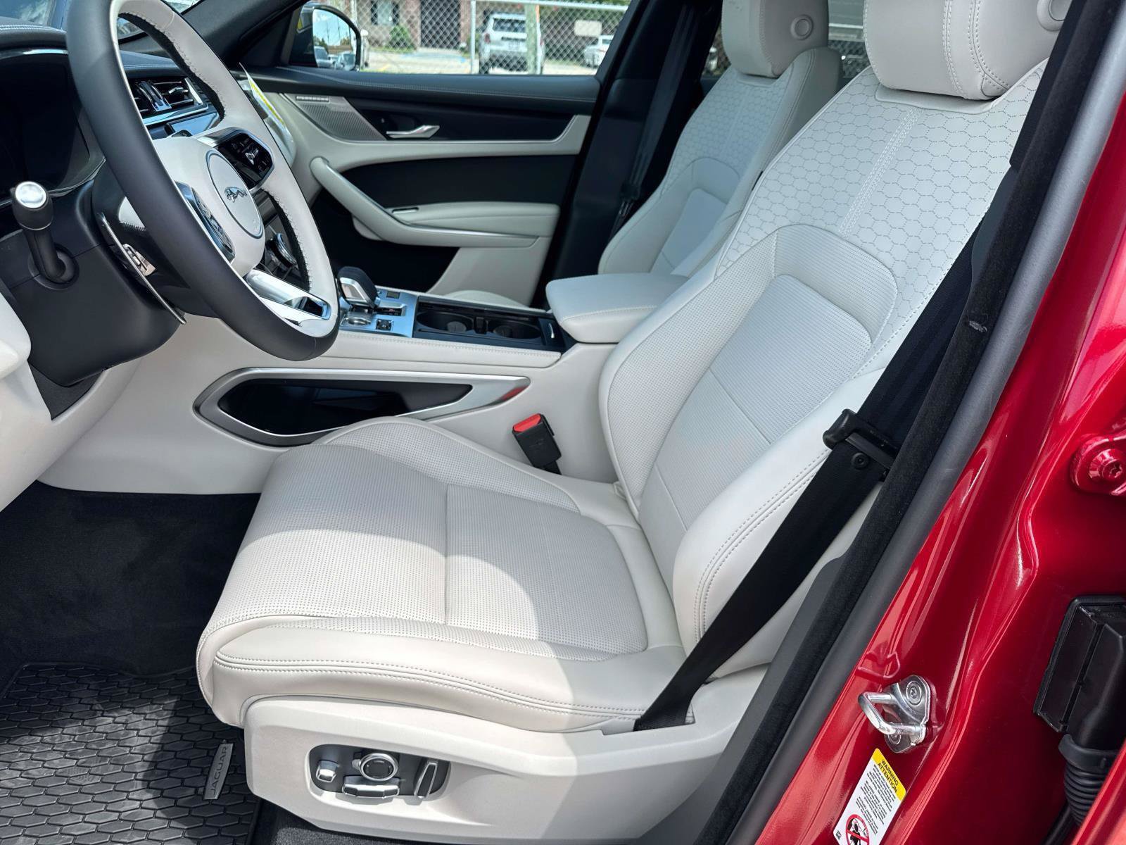 New 2026 Jaguar F-PACE R-Dynamic S AWD/4WD image 10