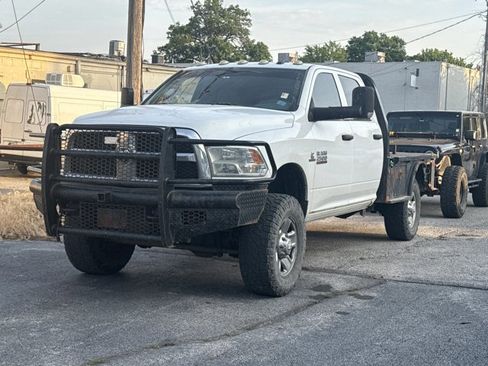 Used 2017 RAM 2500 Tradesman w/ Chrome Appearance Group AWD/4WD image 2