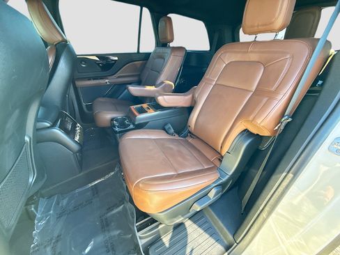 Used 2023 Lincoln Aviator Reserve w/ Equipment Group 201A image 23
