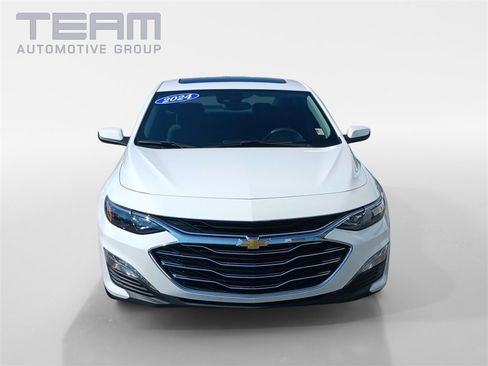Used 2024 Chevrolet Malibu LT image 2