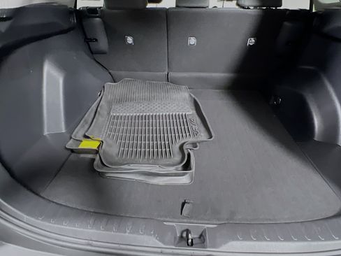 Used 2025 Toyota RAV4 LE AWD/4WD image 33