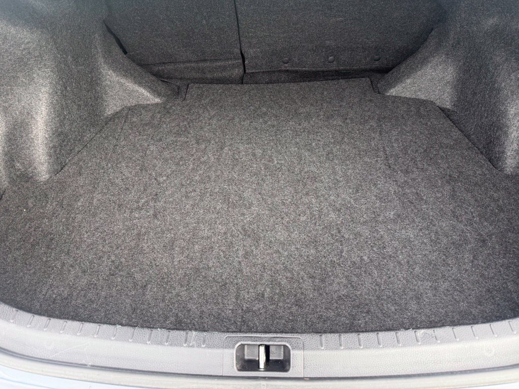 Used 2018 Toyota Corolla SE FWD image 25